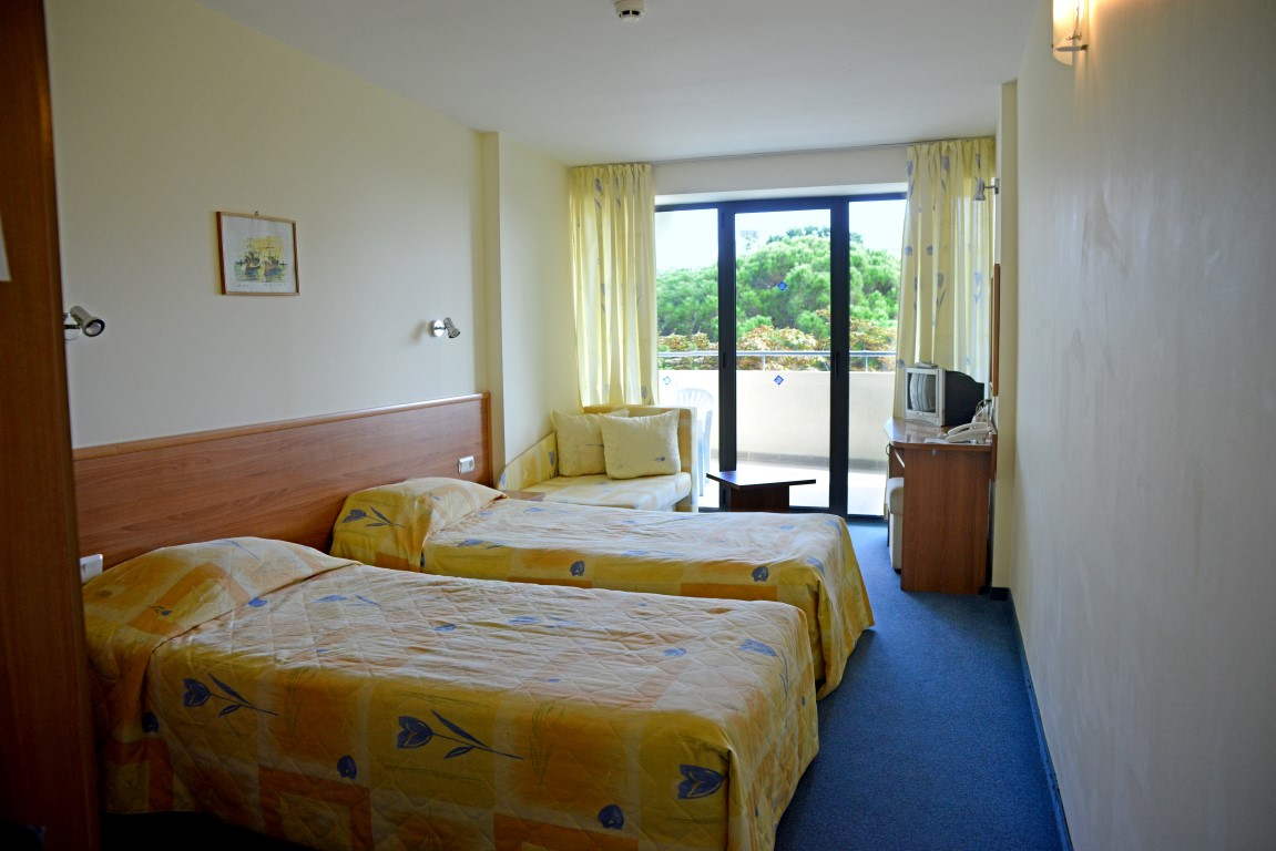 PERUNIKA_HOTEL_GOLDEN_BEACH_NISIPURILE_DE_AUR_BULGARIA_AIR_TOUR_TRAVEL